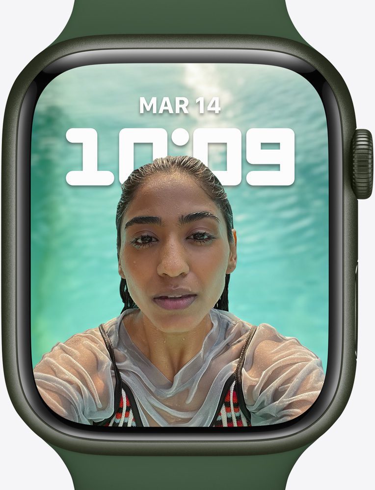 Pantalla del Apple Watch Series 7 que muestra la carátula Retratos.