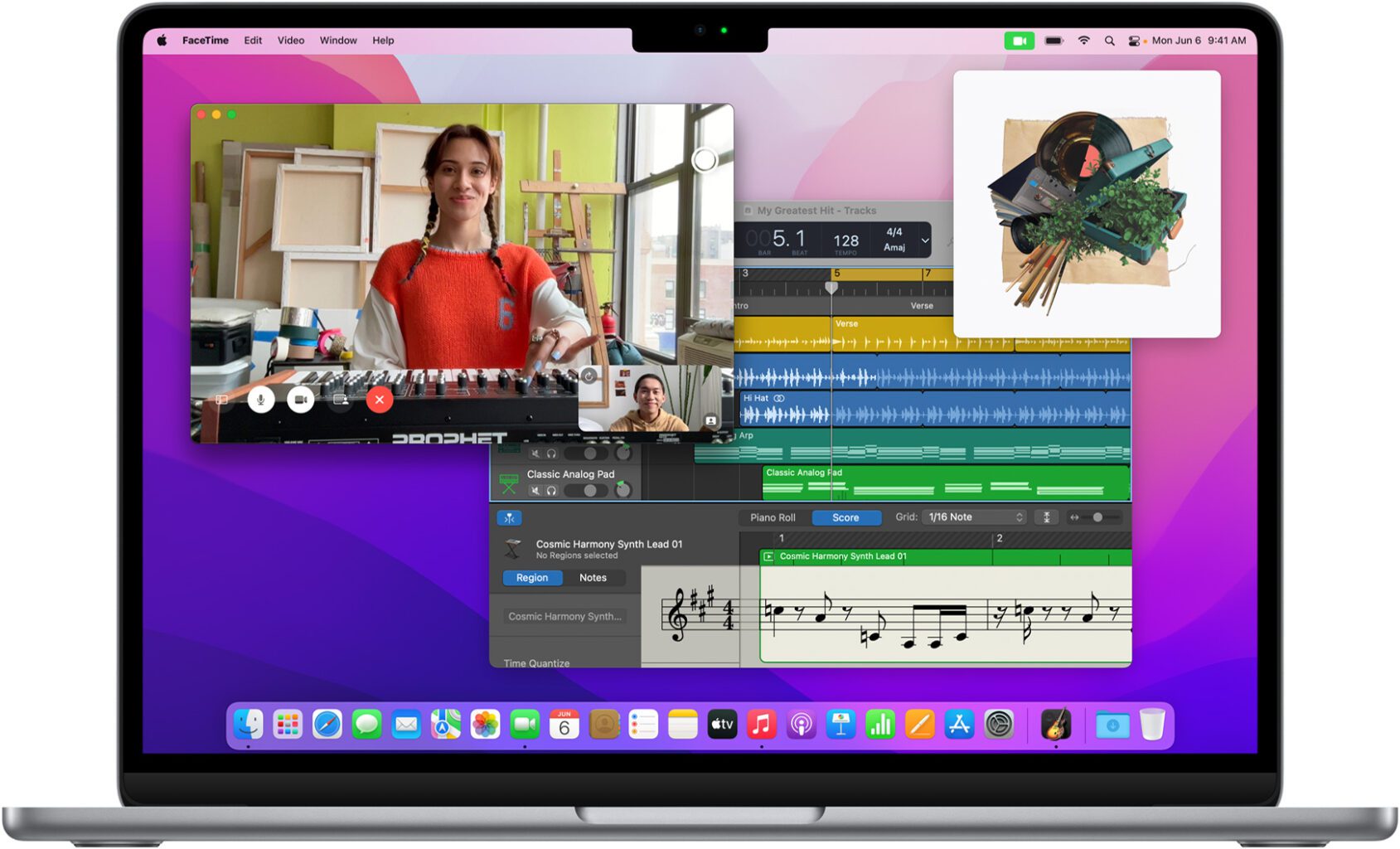 Imagen de la MacBook Air que muestra una llamada de video de FaceTime y otras apps